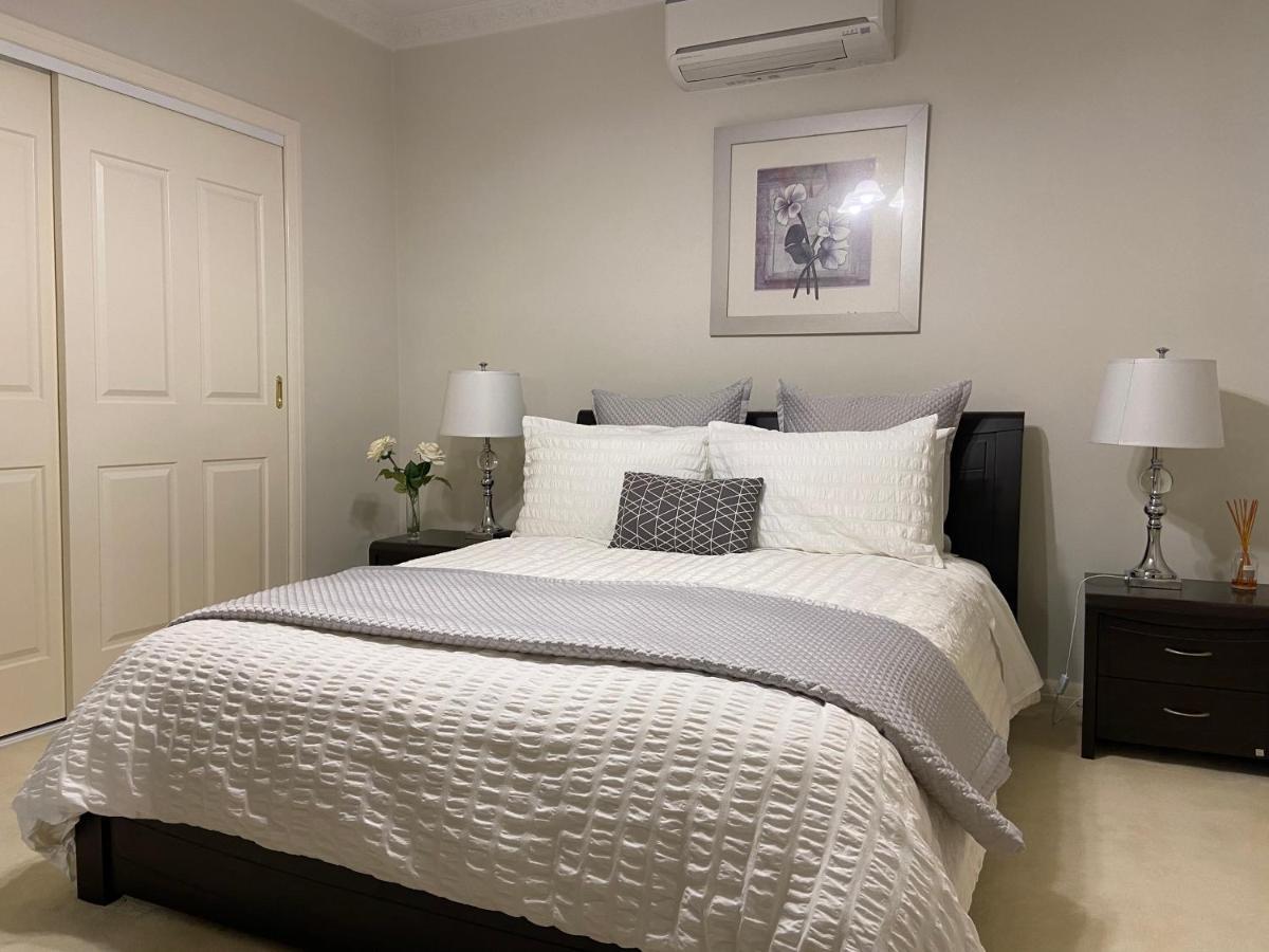 Cosy Private Room Easy Access To City & Airport Melbourne Eksteriør bilde